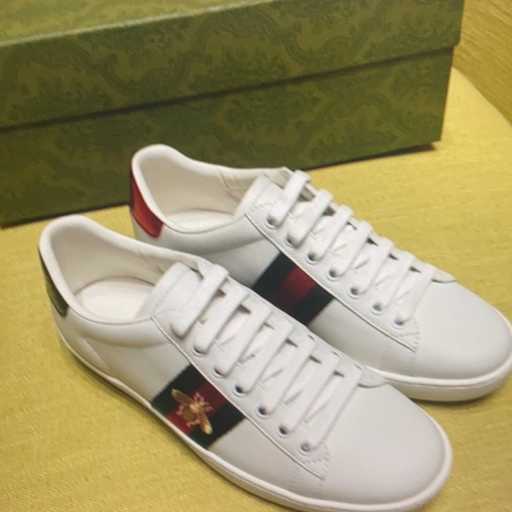Gucci Ace Bee Embroidered White Leather Sneakers